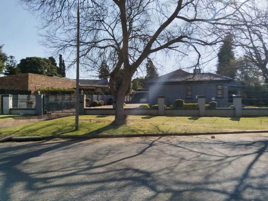 To Let 3 Bedroom Property for Rent in Birch Acres Gauteng