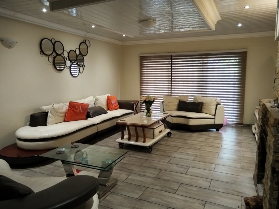 To Let 3 Bedroom Property for Rent in Birch Acres Gauteng