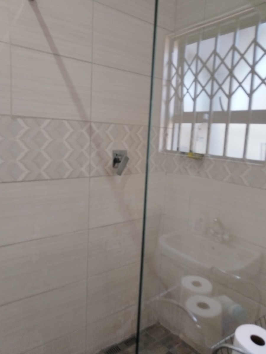 To Let 3 Bedroom Property for Rent in Birch Acres Gauteng