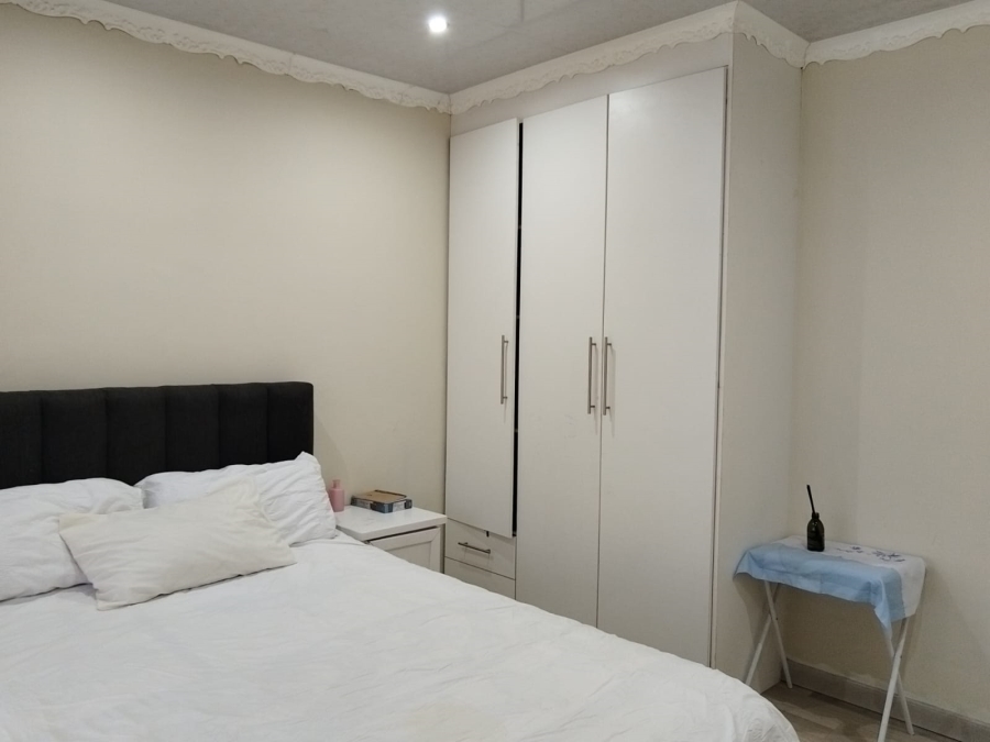 To Let 3 Bedroom Property for Rent in Birch Acres Gauteng