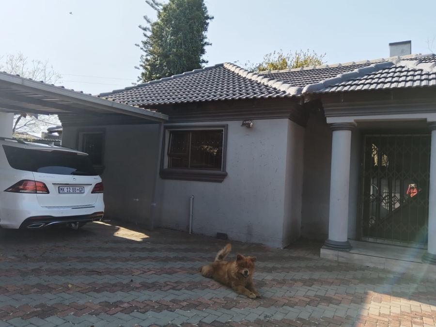 To Let 3 Bedroom Property for Rent in Birch Acres Gauteng