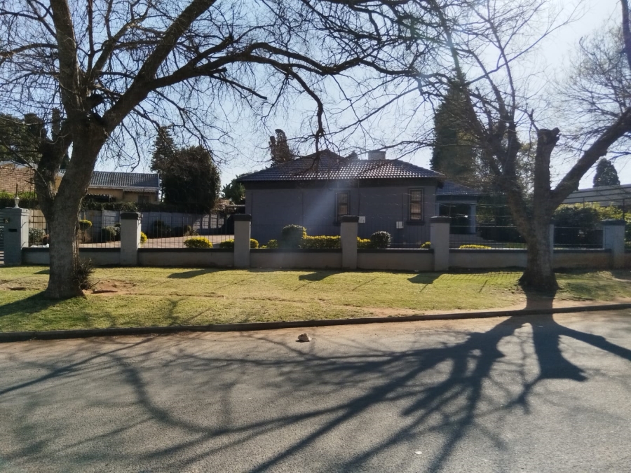 To Let 3 Bedroom Property for Rent in Birch Acres Gauteng