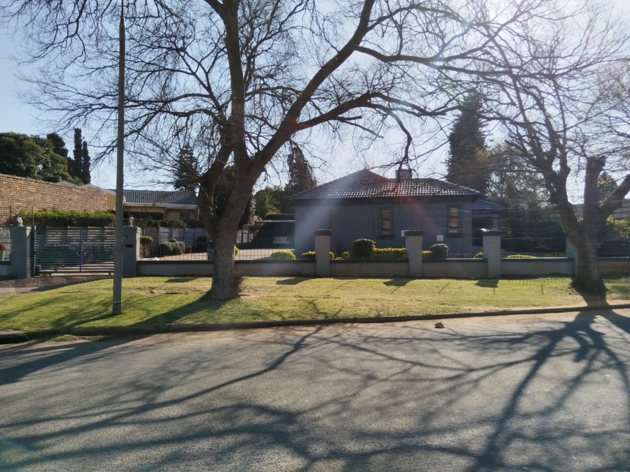 To Let 3 Bedroom Property for Rent in Birch Acres Gauteng