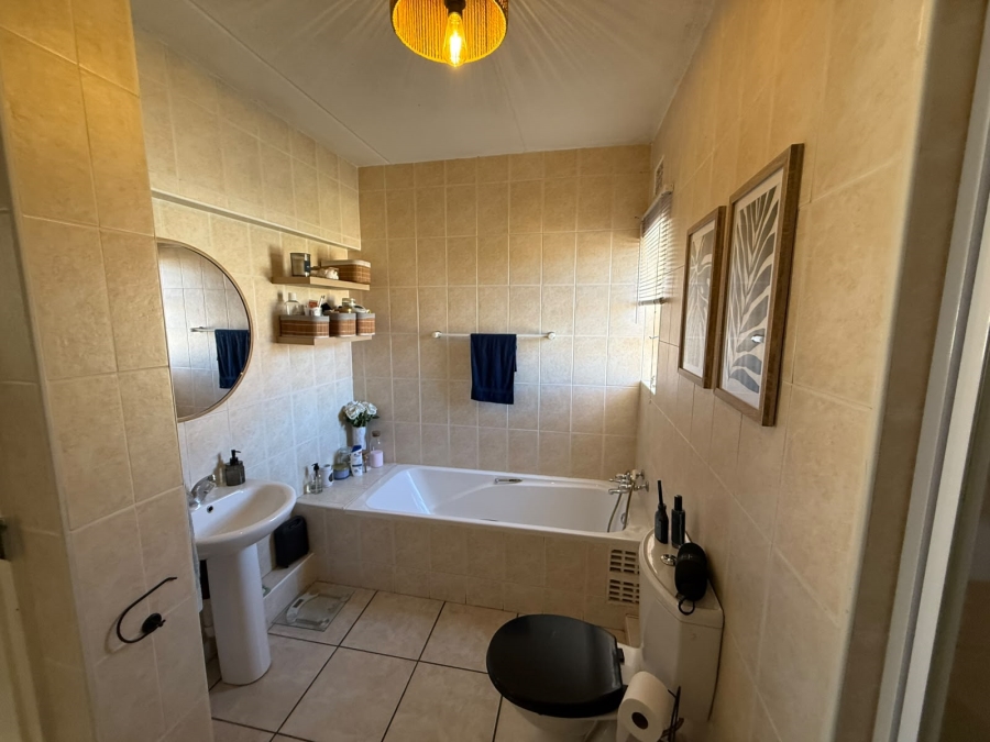 2 Bedroom Property for Sale in Vanderbijlpark SE 2 Gauteng