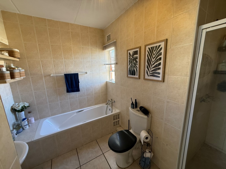 2 Bedroom Property for Sale in Vanderbijlpark SE 2 Gauteng