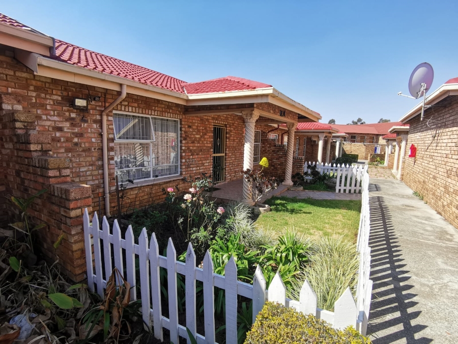 1 Bedroom Property for Sale in Van Dyk Park Gauteng