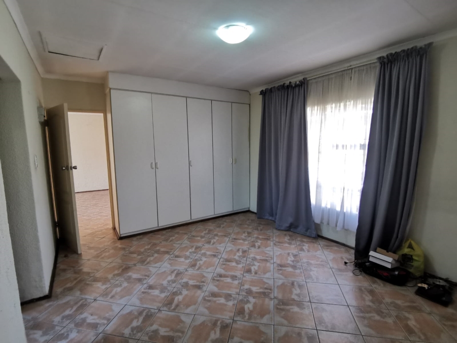 1 Bedroom Property for Sale in Van Dyk Park Gauteng