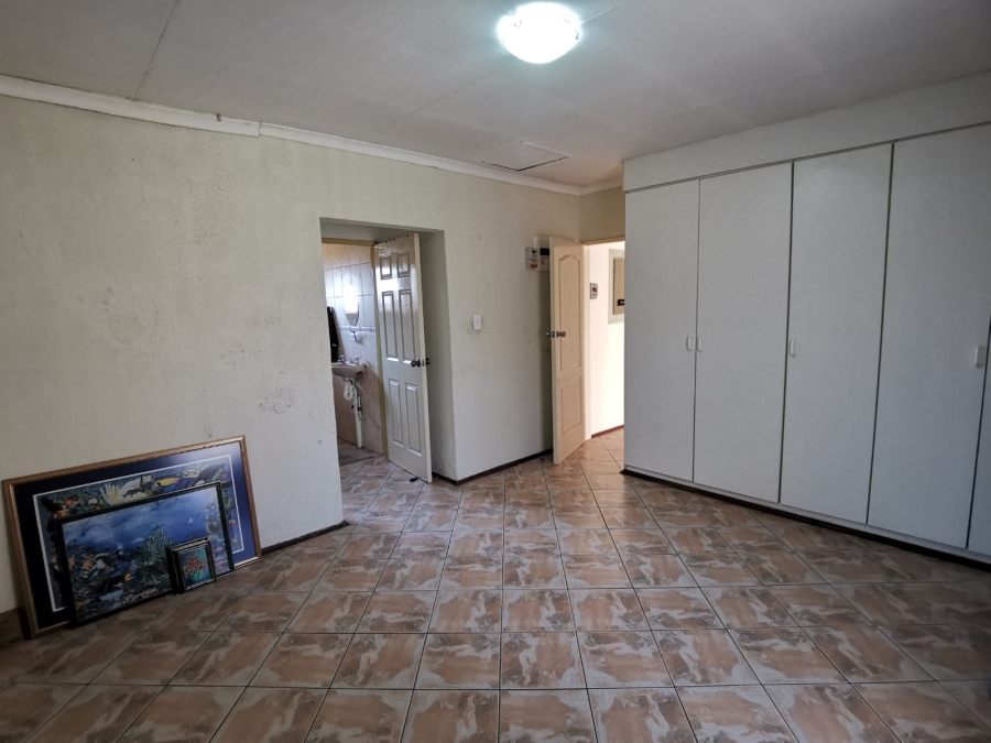 1 Bedroom Property for Sale in Van Dyk Park Gauteng