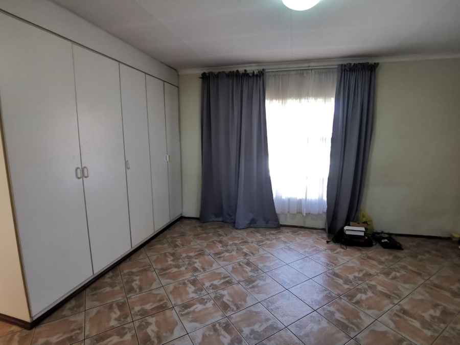 1 Bedroom Property for Sale in Van Dyk Park Gauteng