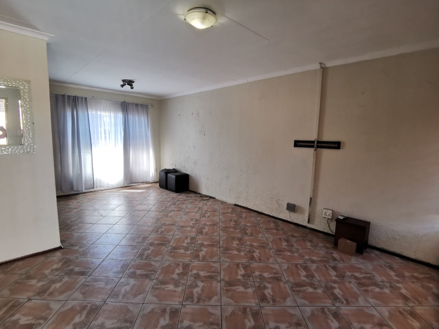 1 Bedroom Property for Sale in Van Dyk Park Gauteng
