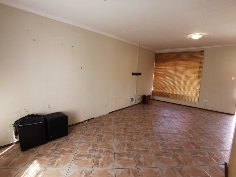 1 Bedroom Property for Sale in Van Dyk Park Gauteng
