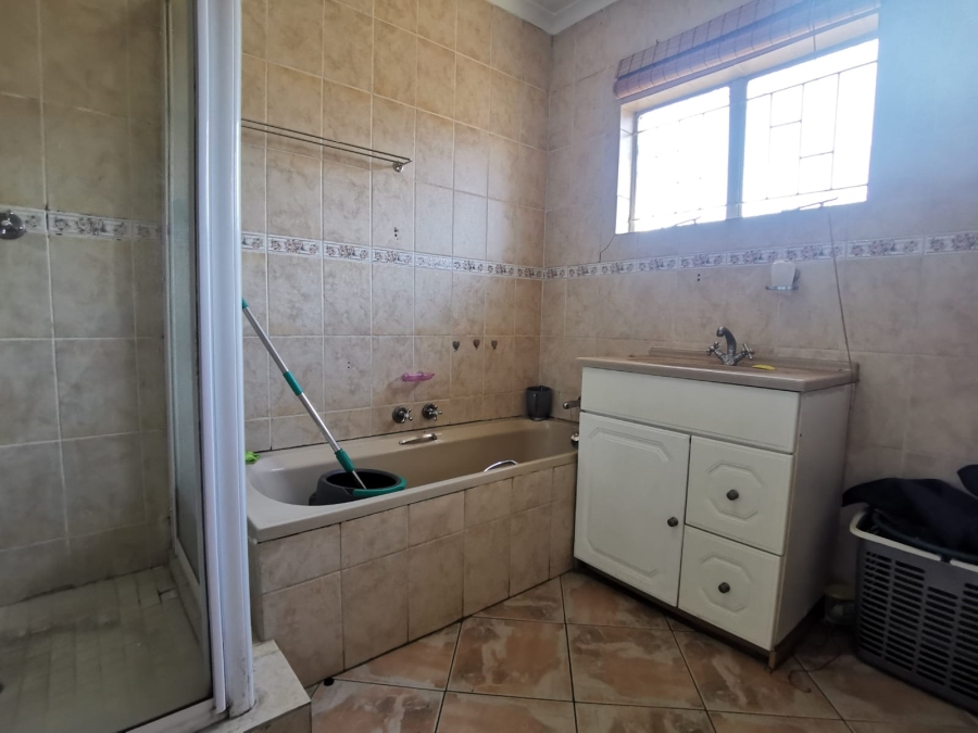 1 Bedroom Property for Sale in Van Dyk Park Gauteng