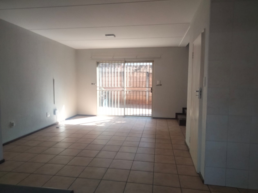2 Bedroom Property for Sale in Sonneglans Gauteng