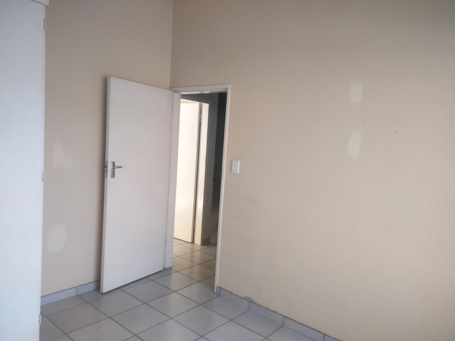 2 Bedroom Property for Sale in Sonneglans Gauteng