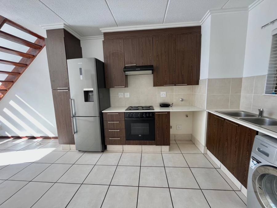 2 Bedroom Property for Sale in Lonehill Gauteng