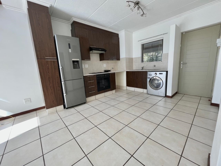 2 Bedroom Property for Sale in Lonehill Gauteng