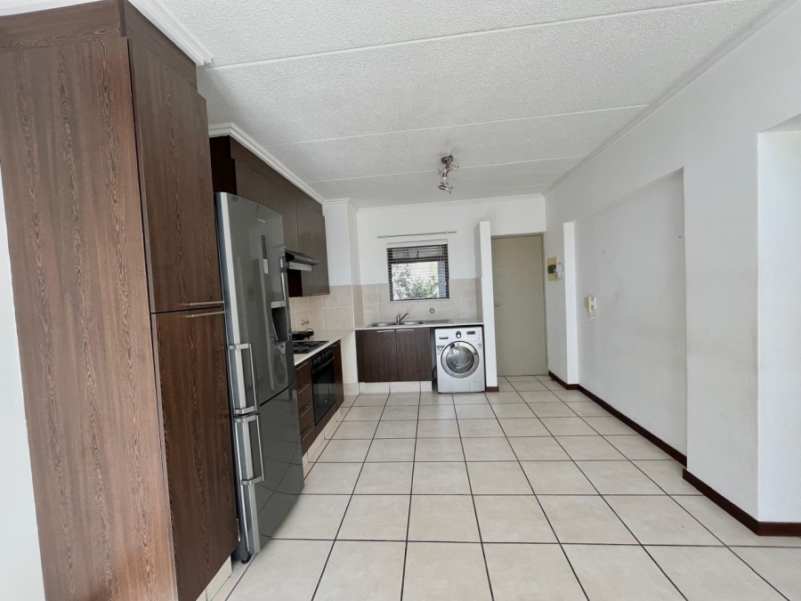 2 Bedroom Property for Sale in Lonehill Gauteng