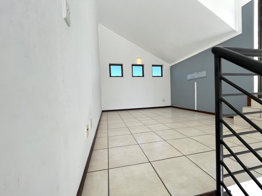 2 Bedroom Property for Sale in Lonehill Gauteng