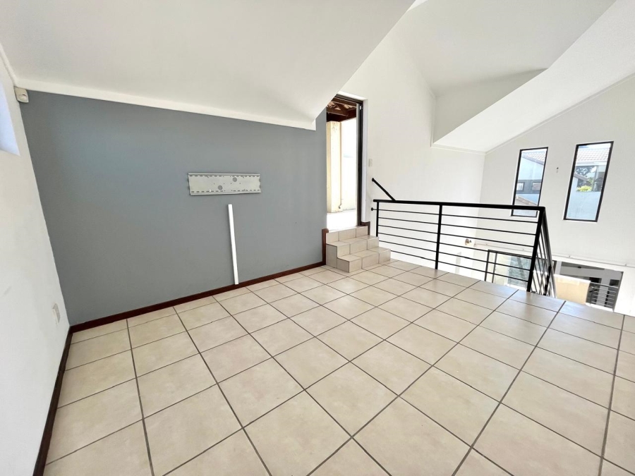 2 Bedroom Property for Sale in Lonehill Gauteng