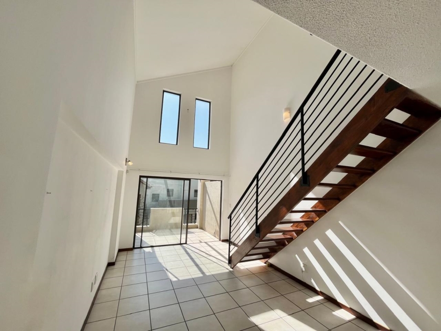 2 Bedroom Property for Sale in Lonehill Gauteng