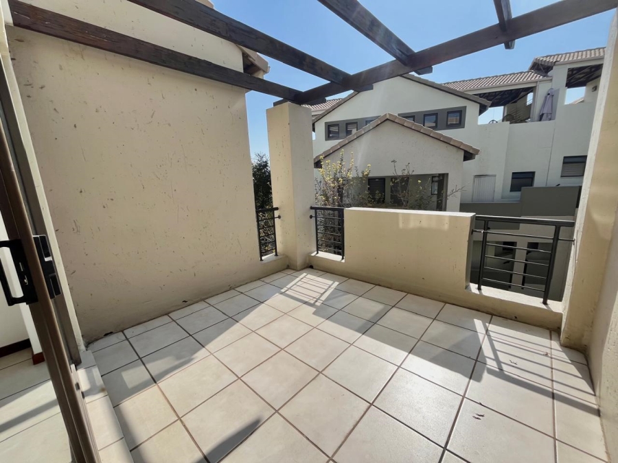 2 Bedroom Property for Sale in Lonehill Gauteng