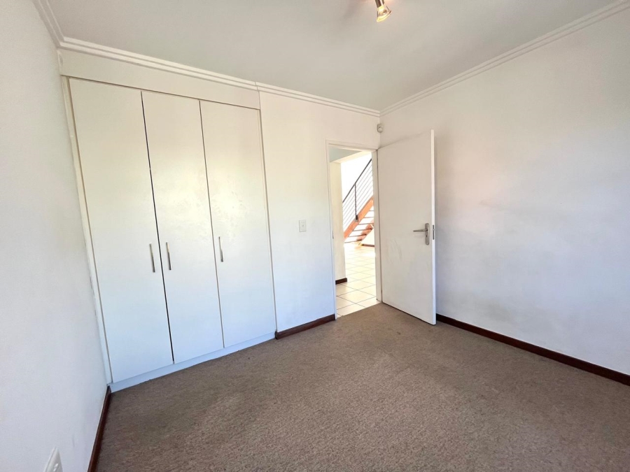 2 Bedroom Property for Sale in Lonehill Gauteng