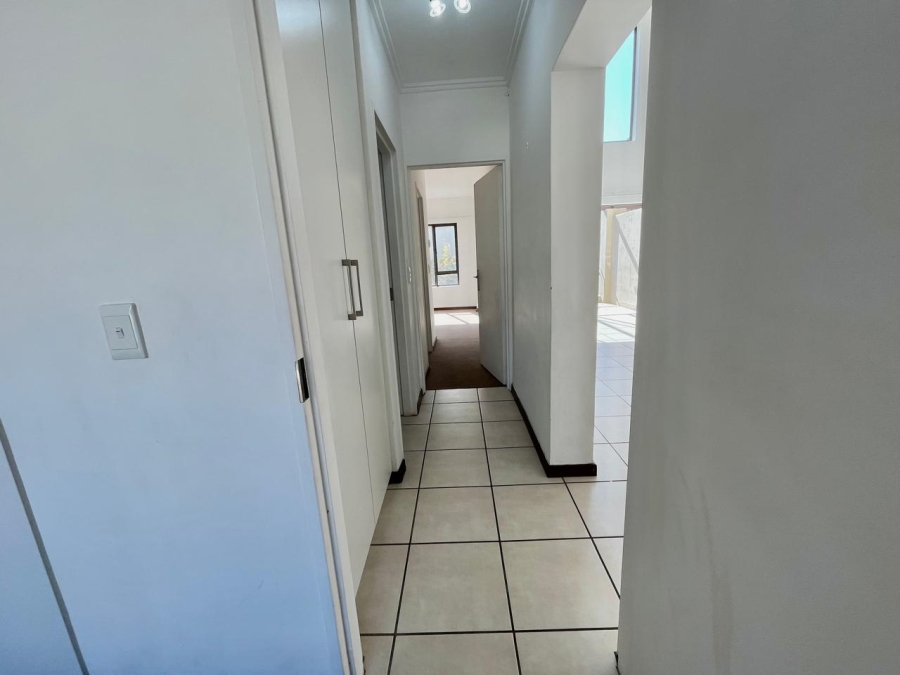2 Bedroom Property for Sale in Lonehill Gauteng