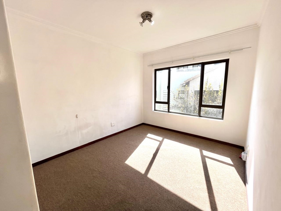 2 Bedroom Property for Sale in Lonehill Gauteng