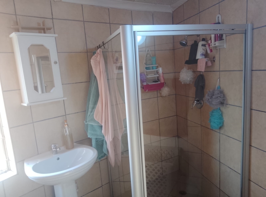 4 Bedroom Property for Sale in Geduld Ext 1 Gauteng