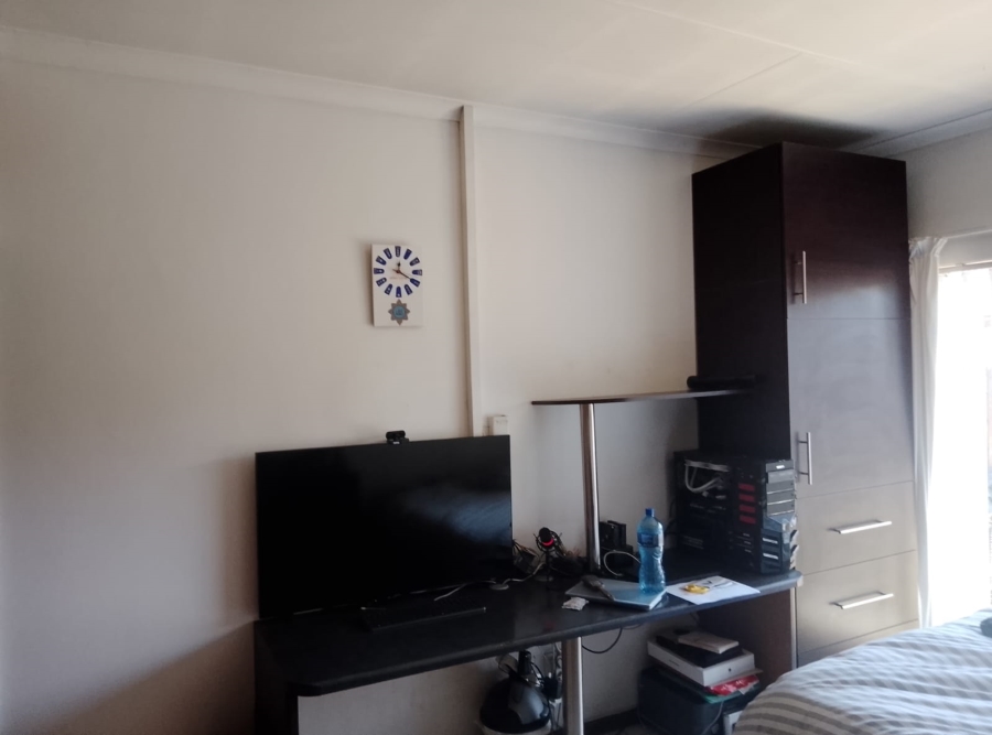 3 Bedroom Property for Sale in Petersfield Gauteng