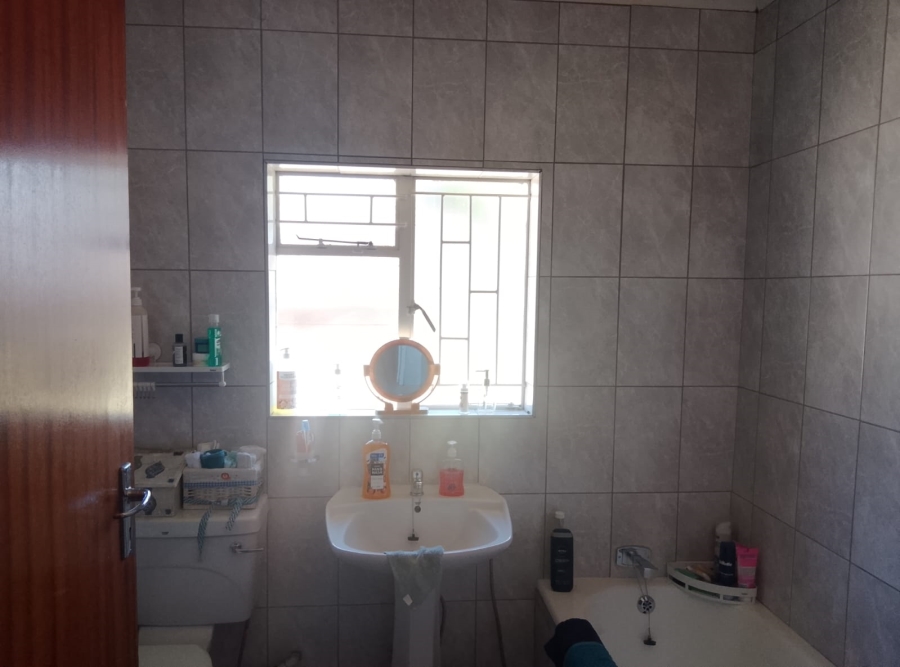 3 Bedroom Property for Sale in Petersfield Gauteng