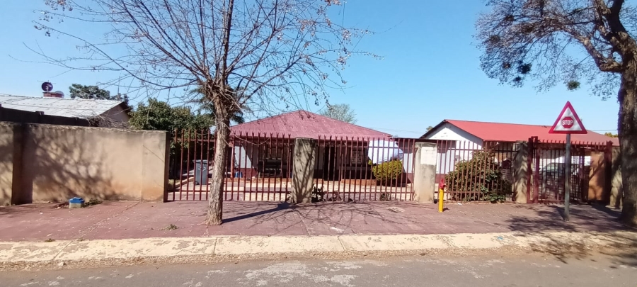 2 Bedroom Property for Sale in Danville Gauteng