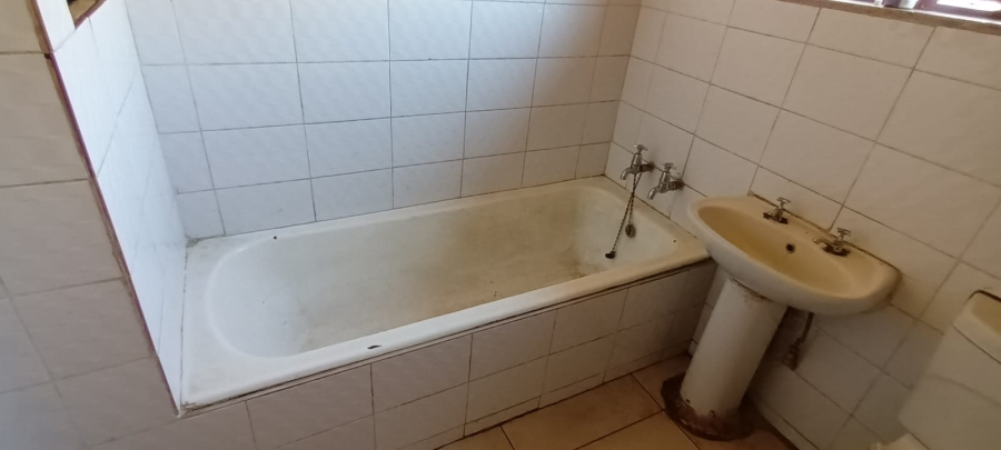 2 Bedroom Property for Sale in Danville Gauteng