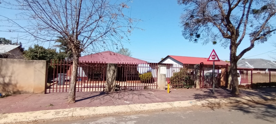 2 Bedroom Property for Sale in Danville Gauteng