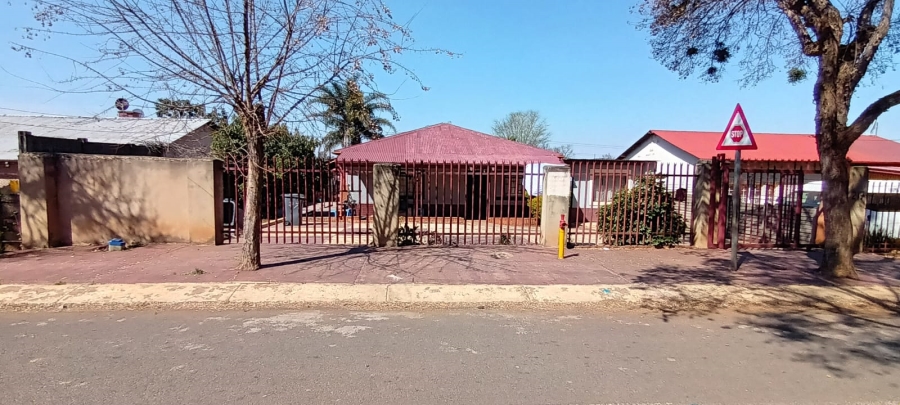 2 Bedroom Property for Sale in Danville Gauteng