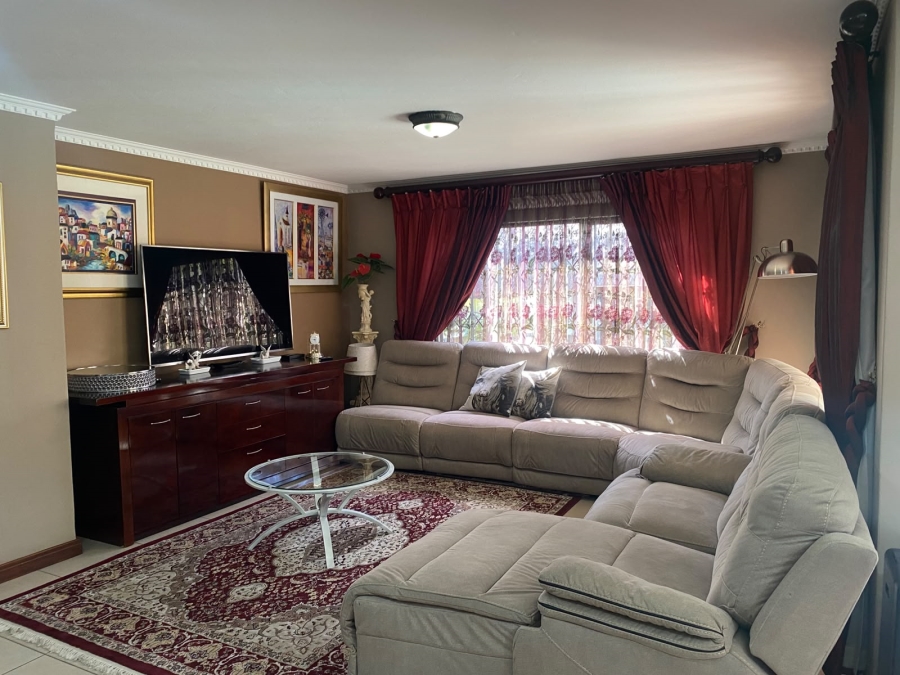 3 Bedroom Property for Sale in Erasmuskloof Gauteng