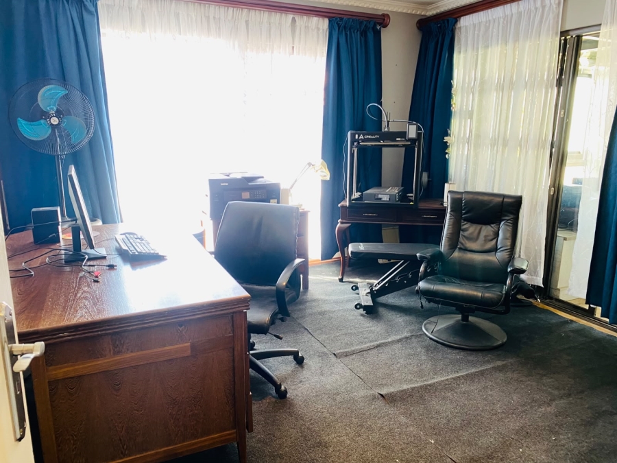 3 Bedroom Property for Sale in Erasmuskloof Gauteng