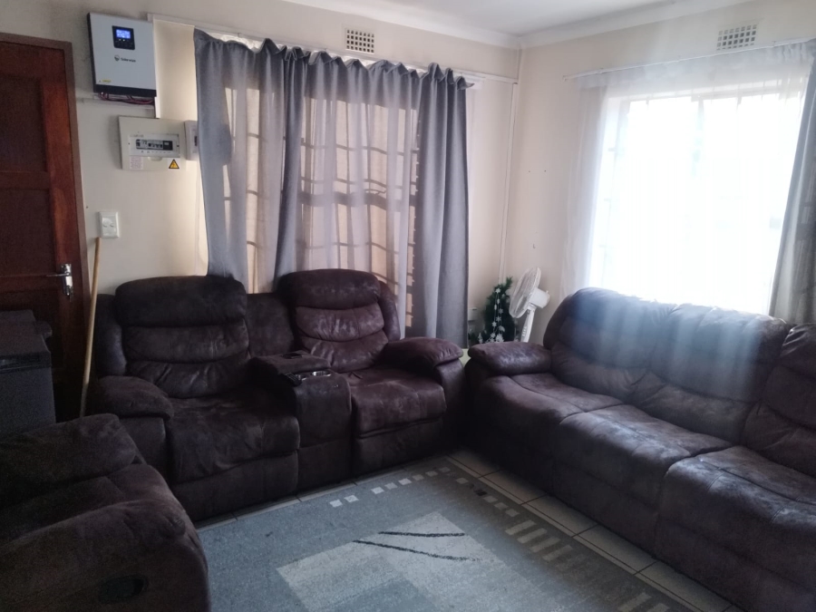 3 Bedroom Property for Sale in Clayville Gauteng