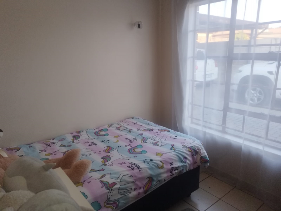 3 Bedroom Property for Sale in Clayville Gauteng