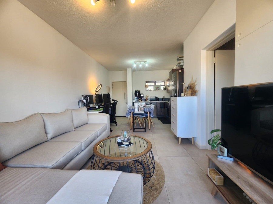 1 Bedroom Property for Sale in Beverley Gauteng
