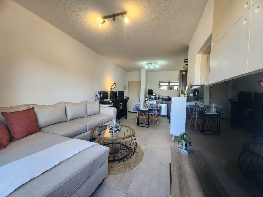 1 Bedroom Property for Sale in Beverley Gauteng