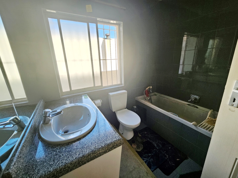 3 Bedroom Property for Sale in Bruma Gauteng