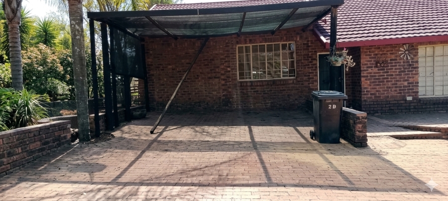 To Let 2 Bedroom Property for Rent in Glen Austin Gauteng