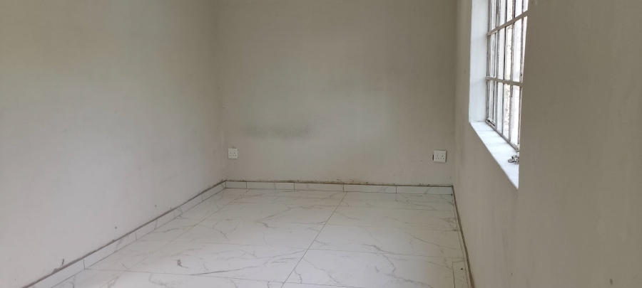 To Let 2 Bedroom Property for Rent in Glen Austin Gauteng