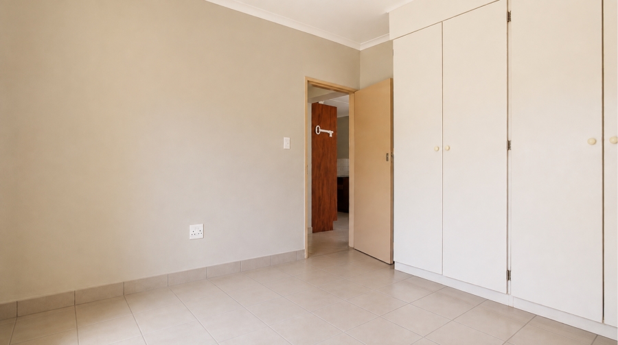 2 Bedroom Property for Sale in Groblerpark Gauteng