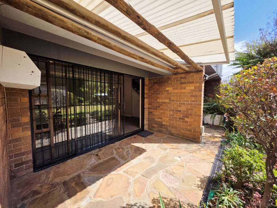 2 Bedroom Property for Sale in Robindale Gauteng