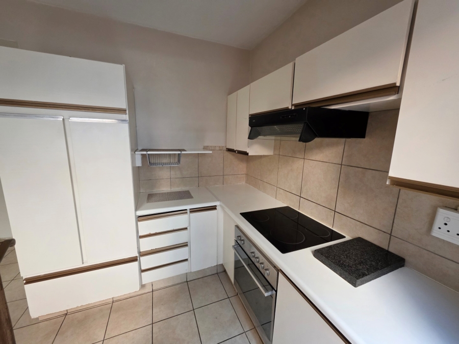 2 Bedroom Property for Sale in Robindale Gauteng