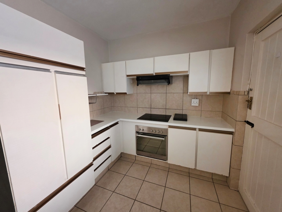 2 Bedroom Property for Sale in Robindale Gauteng