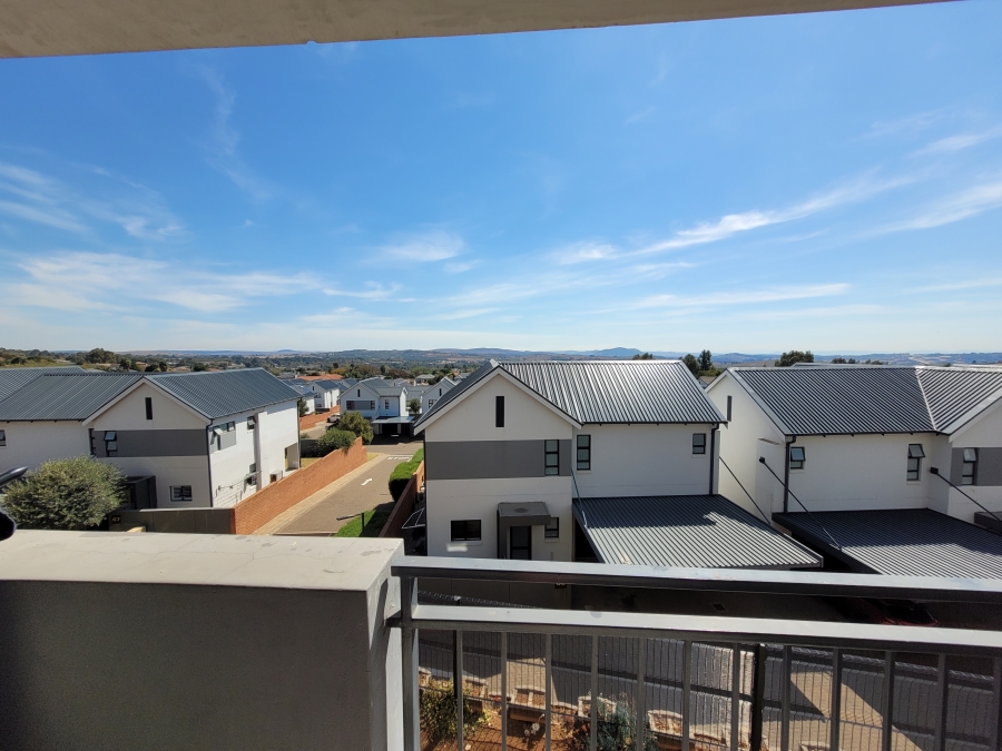 To Let 3 Bedroom Property for Rent in Pinehaven Gauteng