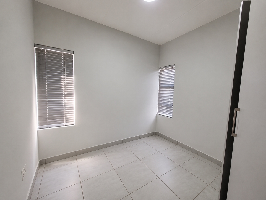 To Let 3 Bedroom Property for Rent in Pinehaven Gauteng